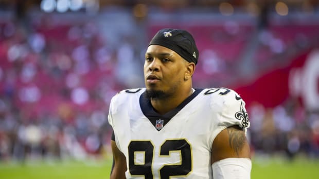 Defensive lineman Marcus Davenport